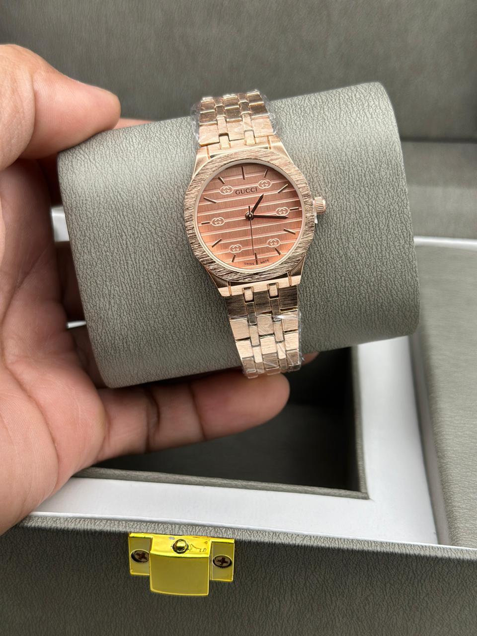 Rose Gold Black Dial Watch for Women – Luxury Metal Strap Design