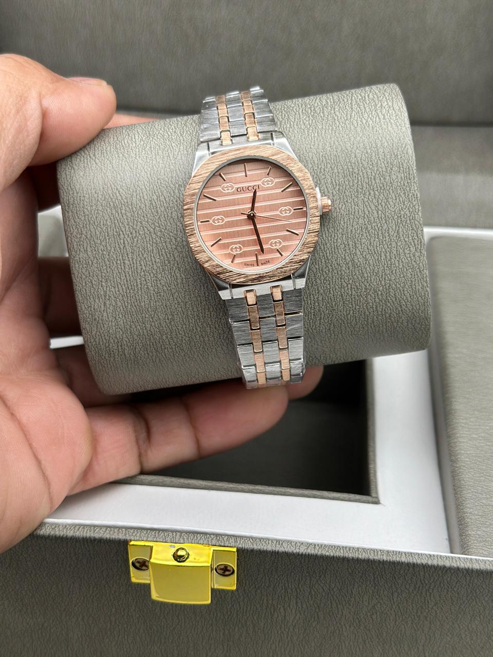 Rose Gold Black Dial Watch for Women – Luxury Metal Strap Design